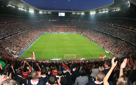 Allianz Arena com casa cheia