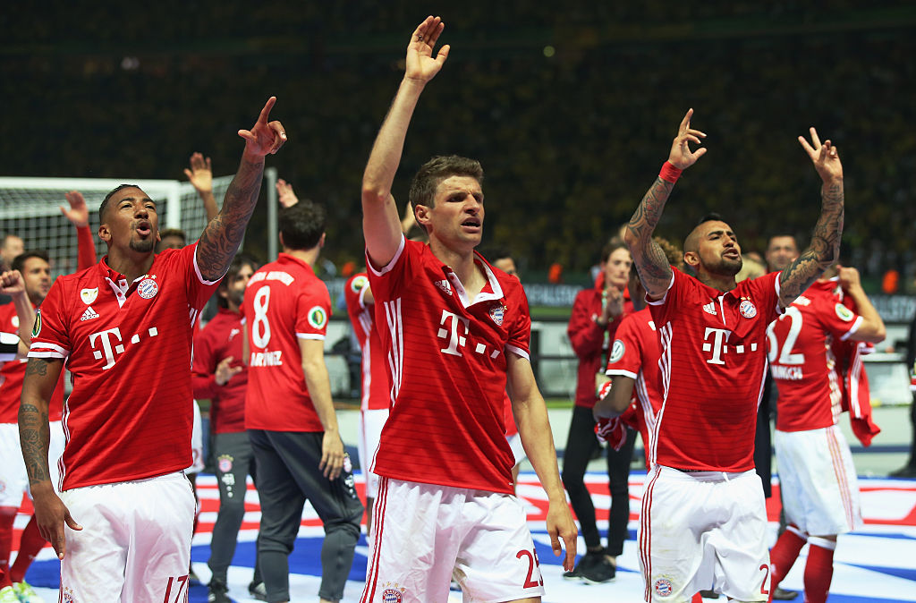 jerome boateng,jogador,arturo vidal,thomas muller,bayern munchen,equipa,borussia dortmund,dfb pokal 2015/2016,dfb pokal