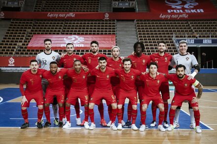 Portugal x República Checa - Euro Futsal 2022 (Q) - Fase de Grupos Grupo 8