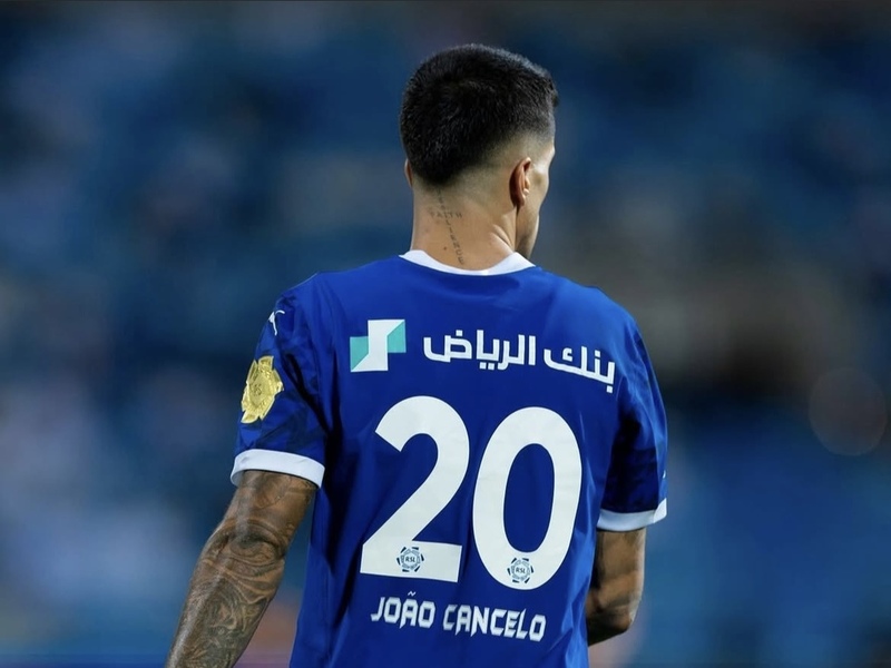 João Cancelo (POR)