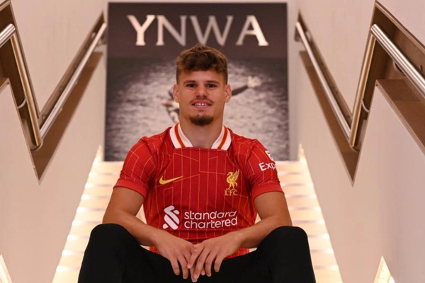 Liverpool setzt weiter auf starke Investitionen und verpflichtet neuen Auenverteidiger