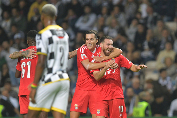 Besiktas besttigt Verhandlungen mit Benfica ber Orkun Kk
